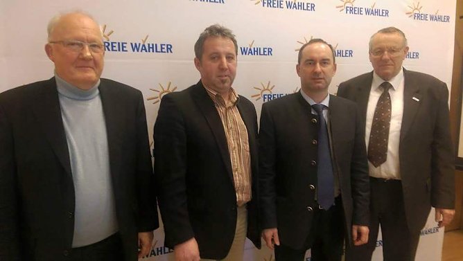 <b> (Foto: Freie W&auml;hler)