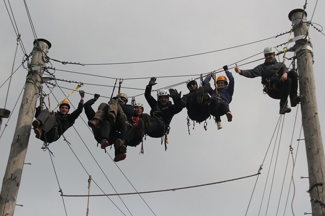 Die j&auml;hrliche Sicherheits&uuml;berpr&uuml;fung ist bestanden - am Peterstein kann bald wieder geklettert werden (Foto: R&uuml;diger Neitzke)