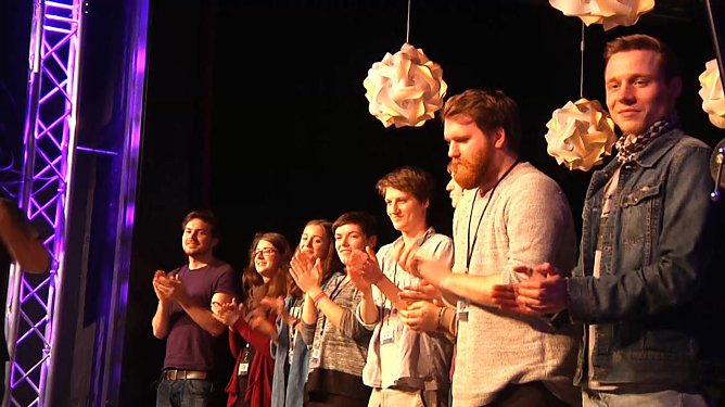 Poetryslam im Clubhaus Nordhausen - wer am Ende gewinnt, ist eigentlich egal (Foto: Angelo Glashagel)