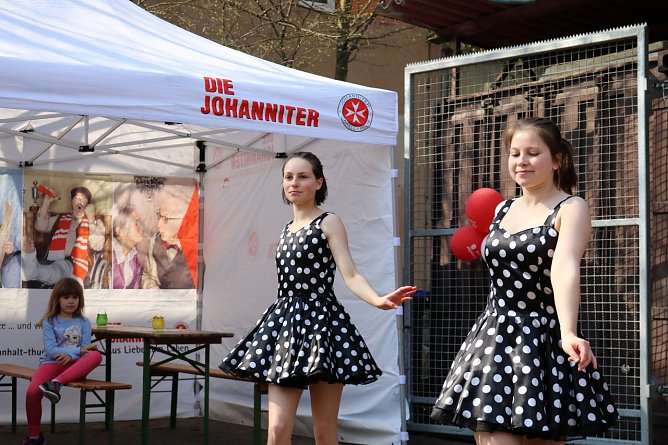 F&uuml;r musikalische Stimmung sorgten die T&auml;nzerinnen der Tanzschule Taimba aus Nordhausen. (Foto: Dennis Panke-Hauptmann)