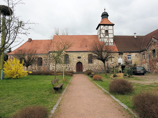 Ein Besuch der alten Kommende des Deutsch-Ritter-Ordens in Buro (Foto: Peter Blei) Ein Besuch der alten Kommende des Deutsch-Ritter-Ordens in Buro (Foto: Peter Blei)