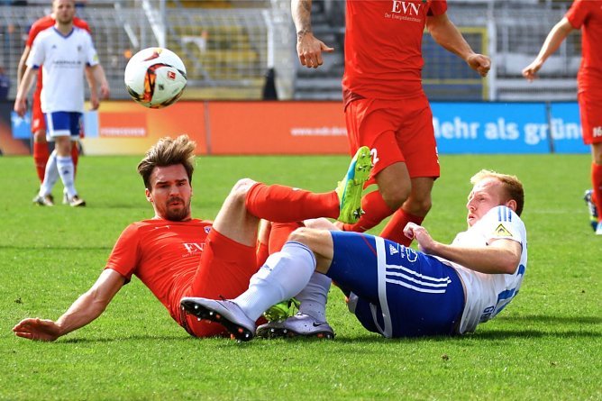 Auch morgen wird es k&auml;mpferisch zugehen (Foto: Bernd Peter)