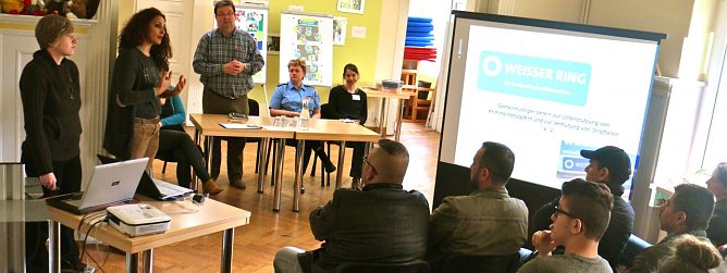 Crash-Kurs in Sachen Recht und Gesetz im Familienzentrum Nordhausen (Foto: Angelo Glashagel)