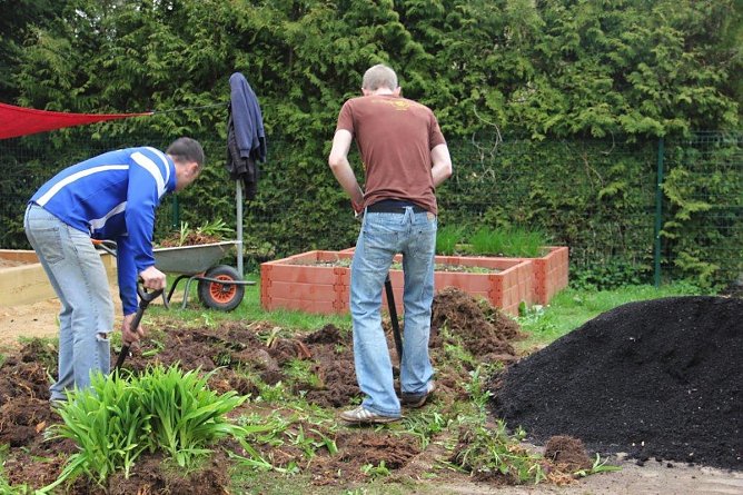 Frühjahrsputz im Märchenhaus (Foto: Ines Neitzel) Frühjahrsputz im Märchenhaus (Foto: Ines Neitzel)