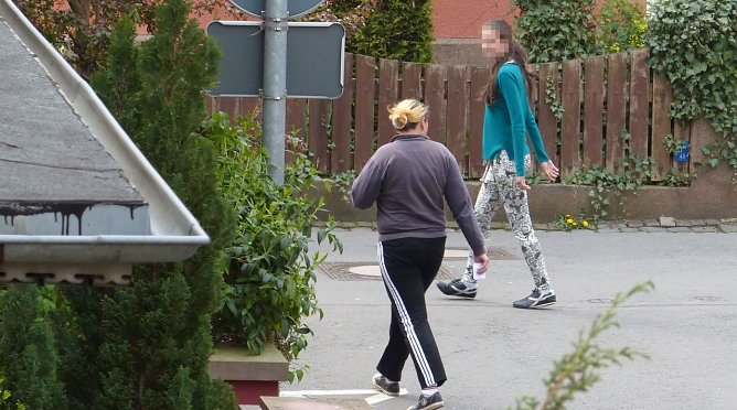 Bettlerinnen unterwegs (Foto: privat)