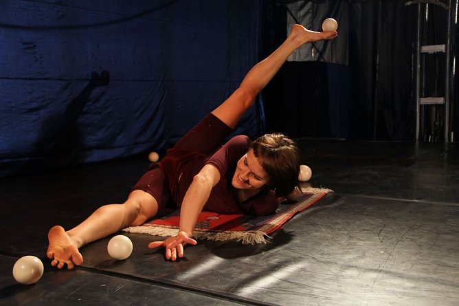 Auch mit weißen Kugeln konnte Roxana Küwen begeistern (Foto: Angelo Glashagel) Auch mit weißen Kugeln konnte Roxana Küwen begeistern (Foto: Angelo Glashagel)