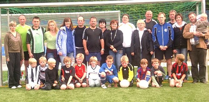 Abschluss gefeiert (Foto: Wacker) Abschluss gefeiert (Foto: Wacker)