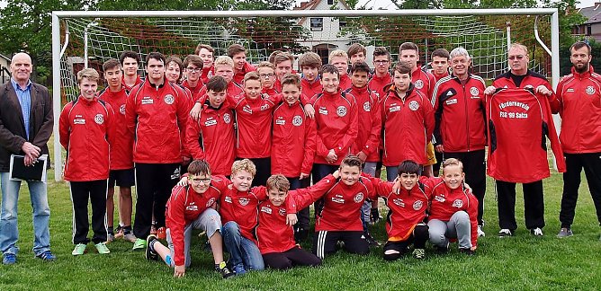 Regenjacken f&uuml;r Junioren (Foto: Klaus Pfand)