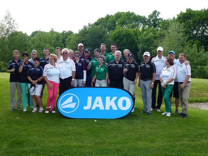 Zum 2. JAKO Cup auf dem Neust&auml;dter Gr&uuml;n man sich als Wettspielart f&uuml;r ein  Einzel Z&auml;hlspiel 18 Loch entschieden.  (Foto: Hans-Leopold Holzapfel)