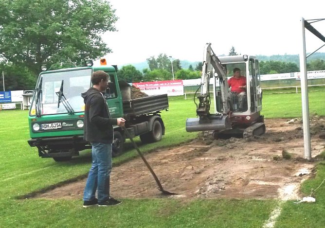 Neuer Rasen für die FSG '99 Salza (Foto: FSG '99 Salza) Neuer Rasen für die FSG '99 Salza (Foto: FSG '99 Salza)