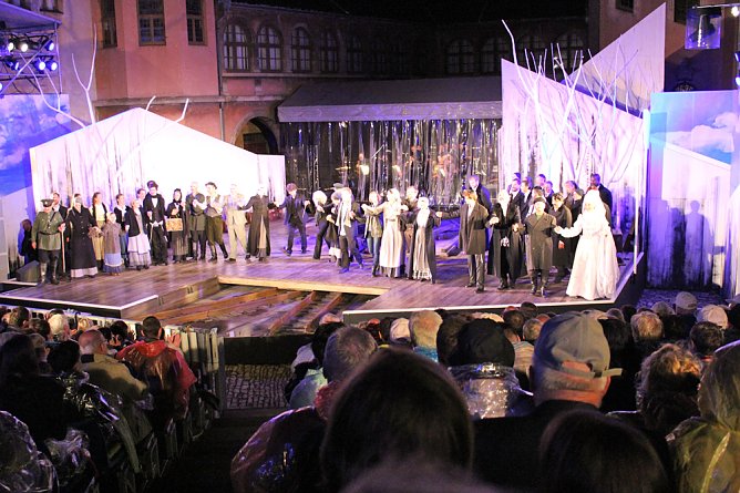 Vaterliebe ist stärker als Tradition (Foto: Karl-Heinz Herrmann) Vaterliebe ist stärker als Tradition (Foto: Karl-Heinz Herrmann)