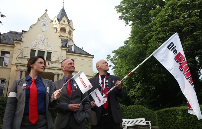 Den Blick der Zukunft zugewandt: Katja Staffehl, Heiko Thiele und Bj&ouml;rn Carli (Foto: Angelo Glashagel)