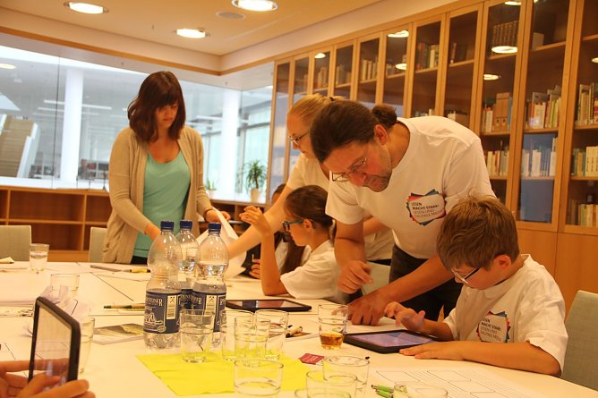 Grafikdesigner Thomas Kerwitz kennt die richtigen Tipps und Tricks (Foto: Angelo Glashagel)