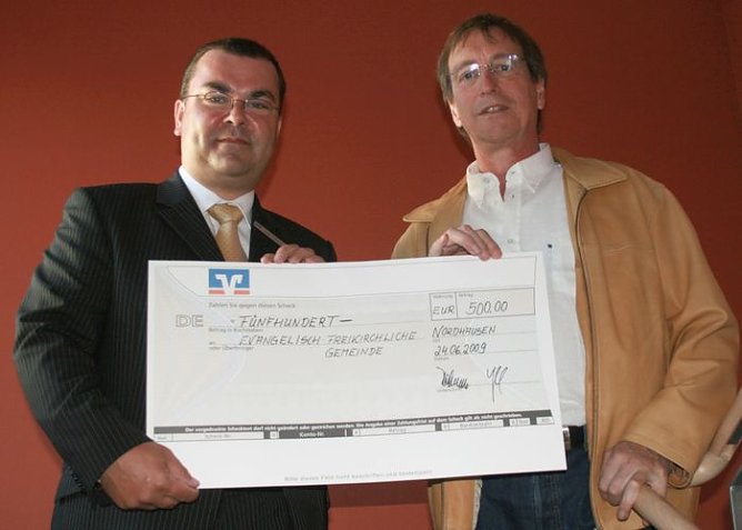 &Uuml;bergeben (Foto: nnz)