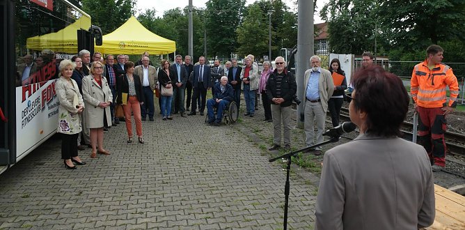 Blick auf die G&auml;ste an der Parkallee (Foto: nnz)