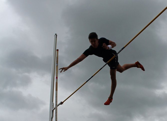 Nordh&auml;user Herbst-Stabhochsprung (Foto: Uwe Tittel)