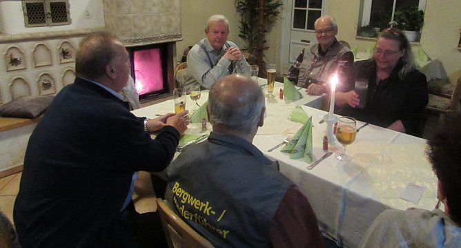 Gem&uuml;tliche Runde (Foto: L. Schubert)