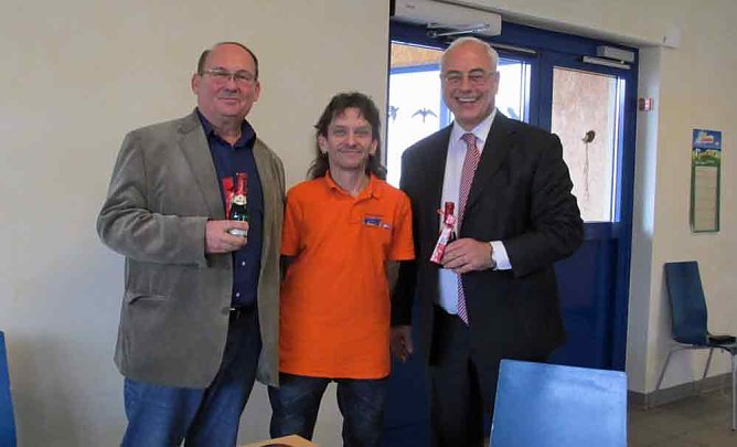 VdK Junioren besichtigen die Finneck Werkstat (Foto: Ina Römer) VdK Junioren besichtigen die Finneck Werkstat (Foto: Ina Römer)