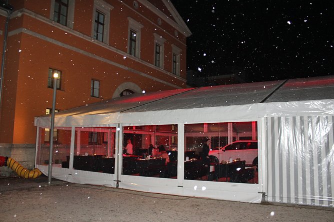 Sehr gut besuchte Party wurde zum Erfolg (Foto: Karl-Heinz Herrmann)