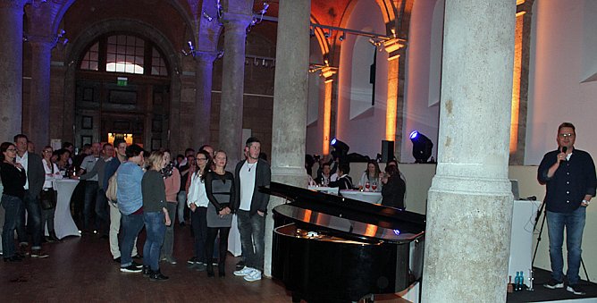 Sehr gut besuchte Party wurde zum Erfolg (Foto: Karl-Heinz Herrmann)
