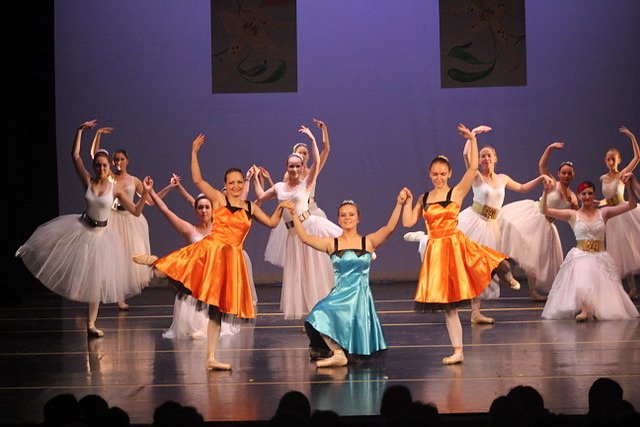 Gut besucht war auch die aktuelle Produktion des nunmehr 22 Jahre alten Tanzstudios "Die Sch&ouml;ne und das Biest" (Foto: Dimitar Radev)