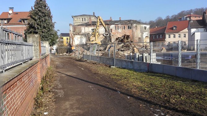 Der Abriss hat begonnen (Foto: G. Hesse)