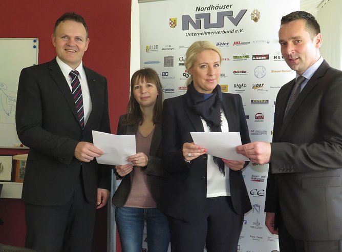 v.l.: Prof. Dr. J&ouml;rg Wagner � Pr&auml;sient Hochschule Nordhausen,  Claudia Rheinl&auml;nder � B&uuml;roleiterin Nordth&uuml;ringer Unternehmerverband,  Carina Schmidt � Vorstandsmitglied Nordth&uuml;ringer Unternhemerverband und Mitglied im Hochschulrat HSN,  Niels Neu � Vorstandsvorsitzender Nordth&uuml;ringer Unternehmerverband. (Foto: Nordh&auml;user Unternehmerverband)