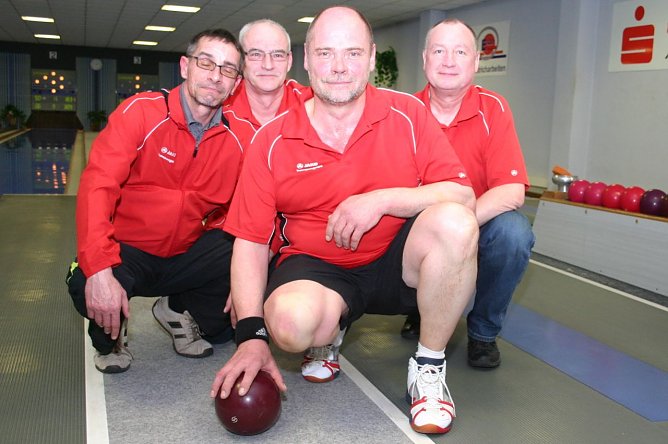 Nach drei Jahren Unterbrechung geht der Kreismeistertiel wieder an die M&auml;nner der TSG Salza (Foto: Uwe Tittel)