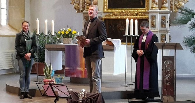 Neue Kantorin begr&uuml;&szlig;t (Foto: R. Englert)