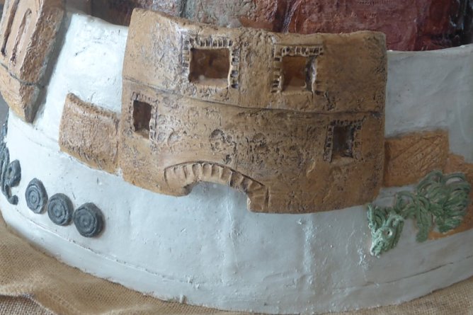 Details an der Tonplastik (Foto: Archiv Kneffel)