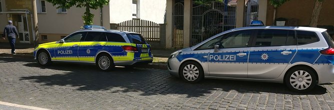 Polizei am Tatort (Foto: Peter Blei)