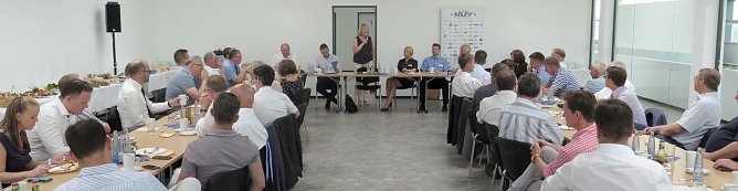 Wirtschaftsfr&uuml;hst&uuml;ck (Foto: nnz)