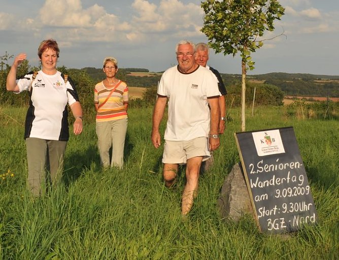 Es wird gewandert (Foto: privat) Es wird gewandert (Foto: privat)