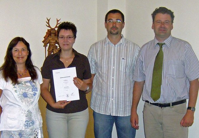 Die Neuen und der Bürgermeister (Foto: Stadtverwaltung) Die Neuen und der Bürgermeister (Foto: Stadtverwaltung)