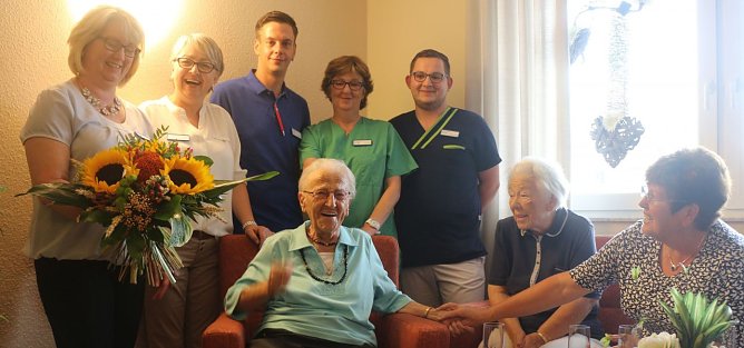 100 Jahre in Nordhausen - Emmi Tittmann's Geburtstag wurde heute ordentlich gefeiert (Foto: Angelo Glashagel)