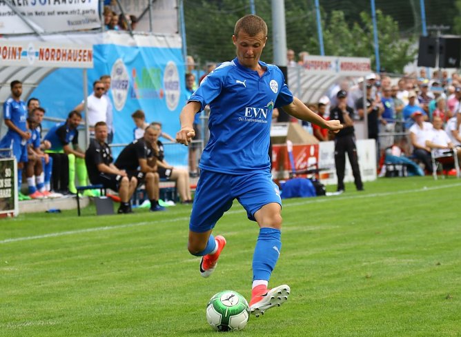 Daniel H&auml;gler im Spiel gegen Halberstadt (Foto: Bernd Peter)