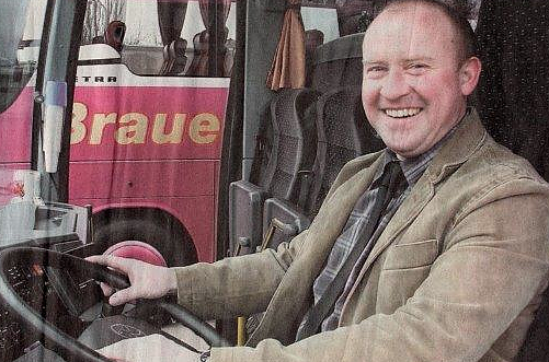 Mit dem Reisebus seit 27 Jahren durch Deutschland und fremde L&auml;nder: Thomas Erbsmehl. (Foto: Archiv)