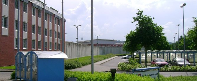 JVA Aachen (Foto: Dirk M&ouml;bius - Selbst fotografiert, Gemeinfrei, https://commons.wikimedia.org/w/index.php?curid=27762479)