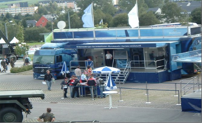 Karriere im Truck (Foto: Bundeswehr) Karriere im Truck (Foto: Bundeswehr)