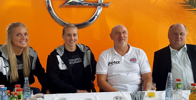 Von links: Anne Hubinger, Salskia Lang, Herbert M&uuml;ller und Helmut Peter (Foto: nnz)