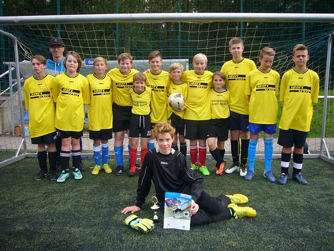 Harte Arbeit hat sich gelohnt - Humboldts Jungs sind eine Runde weiter (Foto: Werner H&uuml;tcher)