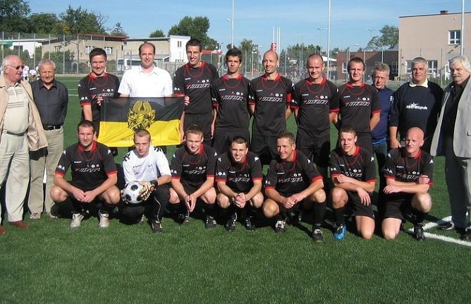 Freundschaftlich gespielt (Foto: privat) Freundschaftlich gespielt (Foto: privat)