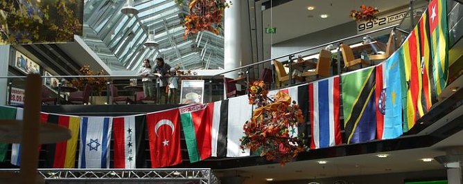 multi-kulti in der Galerie (Foto: nnz)