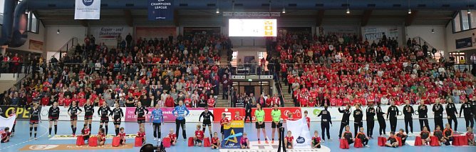 Thüringer HC gegen Larvik HC (Foto: Angelo Glashagel) Thüringer HC gegen Larvik HC (Foto: Angelo Glashagel)