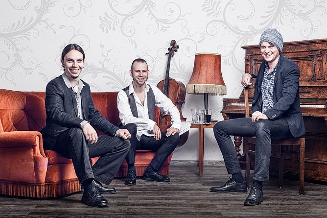 TROJKA – Folk ohne Worte (Foto: Kunsthof Friedrichsrode) TROJKA – Folk ohne Worte (Foto: Kunsthof Friedrichsrode)