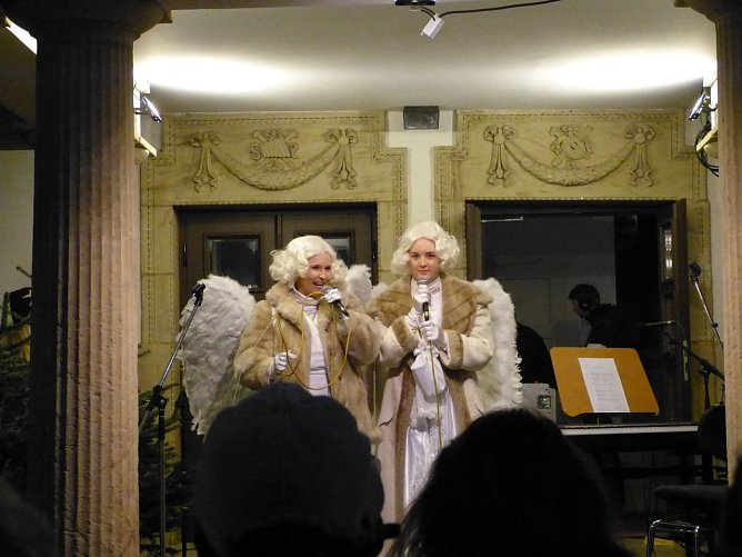 Im großen Theateradventskalender sind nicht mehr viele Fenster übrig (Foto: Birgit Susemihl) Im großen Theateradventskalender sind nicht mehr viele Fenster übrig (Foto: Birgit Susemihl)