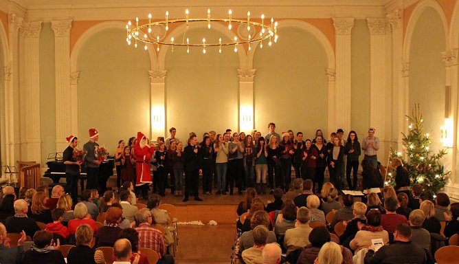 Weihnachtskonzert im Humboldt-Gymnasium (Foto: Sandra Sacher)