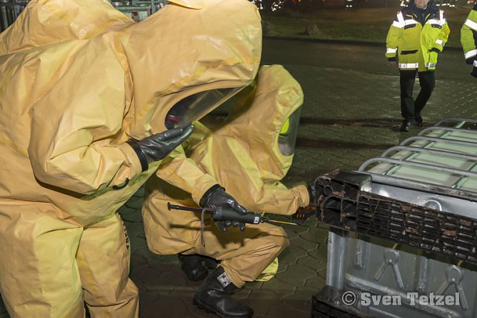 Gefahrgutzug des Landkreises im Einsatz (Foto: Sven Tetzel)