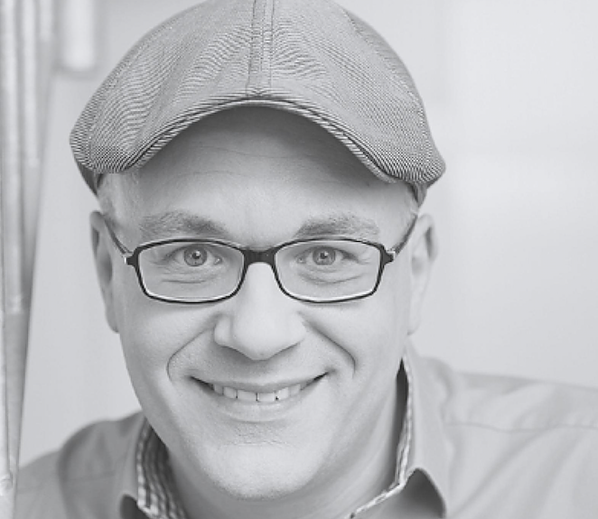 Kai Twilfer demn&auml;chst in der Stadtbibliothek (Foto: Boris Breuer)