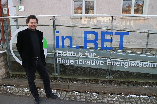 Prof. Viktor Wesselak - technische Alternativen m&uuml;ssen st&auml;rker in die Dikussion gebracht werden (Foto: Angelo Glashagel)